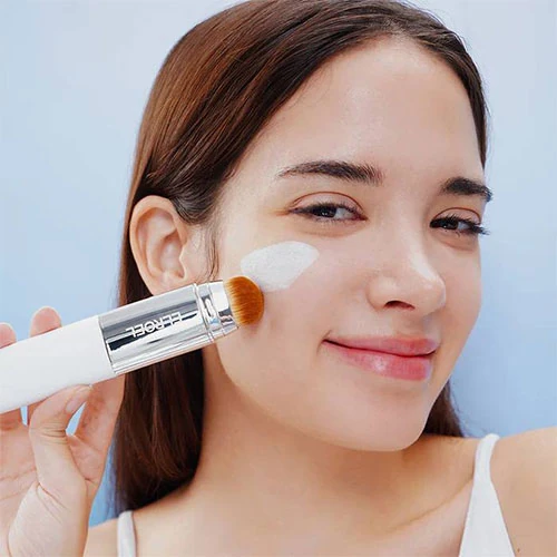 کرم پودر استیکی الروئل blanc cover cream رنگ Light